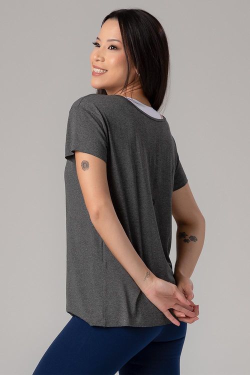 Blusa Essential Fluidity - Mescla Preto