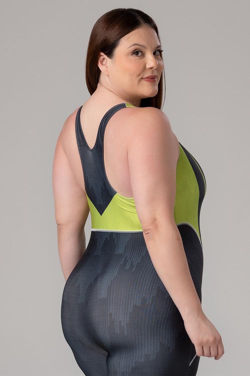 Macaquinho Plus Size Fechado nas Costas - SL2505