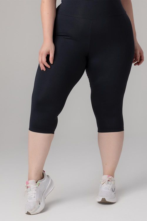 Calça Corsário Plus Essential Flex - Preto