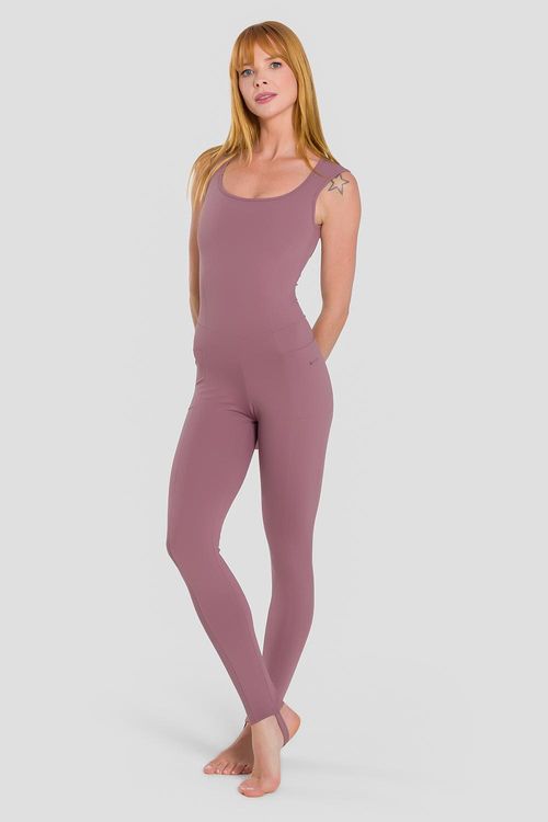 MACACÃO EMANA SLIM COM ALÇA NO PÉ ADULTO - REF. F16309 - CASTANHEIRA