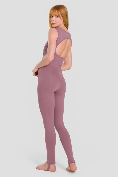 MACACÃO EMANA SLIM COM ALÇA NO PÉ ADULTO - REF. F16309 - CASTANHEIRA